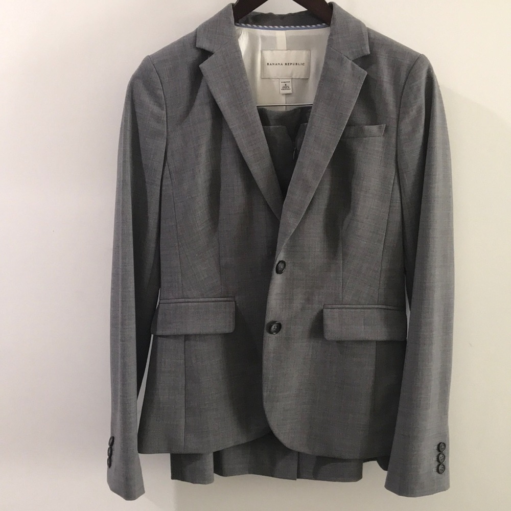 Banana Republic Gray Suit Set
